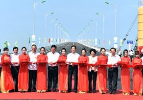 KHỞI CÔNG NHÀ MÁY NHIỆT ĐIỆN SÔNG HẬU 1 VÀ THÔNG XE CẦU CỔ CHIÊN